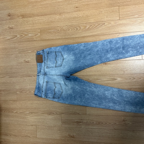 American Eagle - Light Blue Wash flex slim fit - Picture 3 of 3